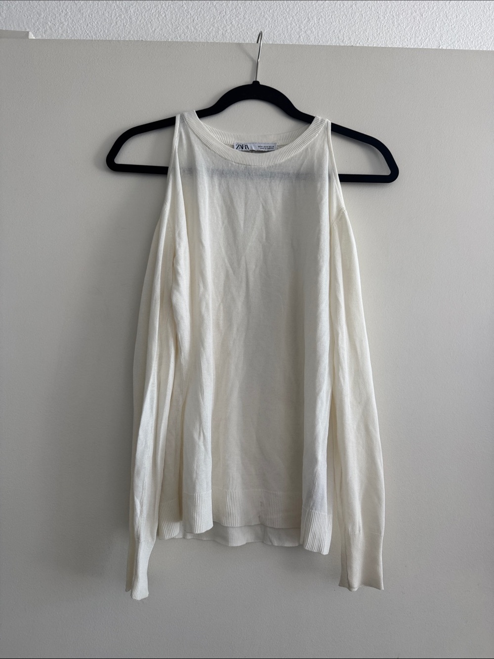 Zara Cream Cold-Shoulder Long Sleeve Knit Top